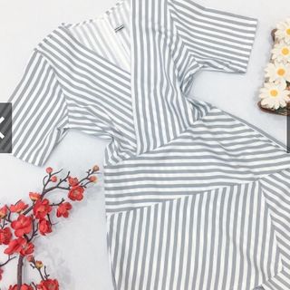 JUMPSUIT SỌC XÁM LỆCH TÀ