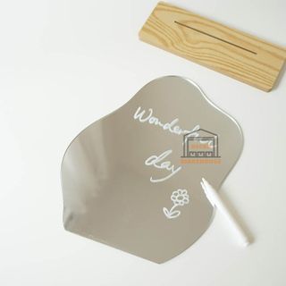 Gương trừu tượng hình hạt đậu, hình mây đế gỗ để bàn - kèm bút viết