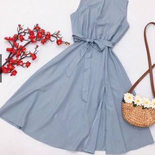ĐẦM XÁM CỘT EO