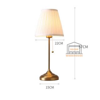 Đèn ngủ giật dây để bàn chân đồng, đèn màu vàng ấm