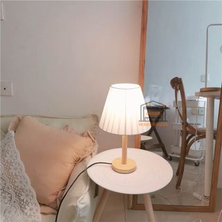 Đèn ngủ đế gỗ để bàn vàng ấm dịu mắt trang trí phòng