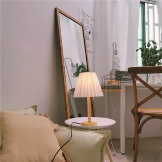 Đèn ngủ đế gỗ để bàn vàng ấm dịu mắt trang trí phòng