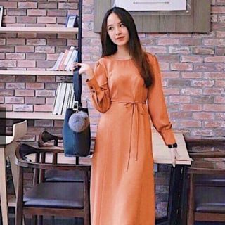 ĐẦM CAM TAY DÀI CỔ ĐIỂN