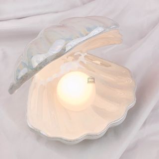 Đèn ngủ để bàn hình ngọc trai đèn màu vàng ấm trang trí