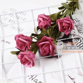 Hoa hồng giả bông hồng trang trí bàn làm việc, bàn học phòng ngủ