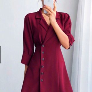ĐẦM CỔ VEST TAY LỠ 2 MÀU