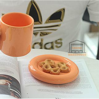 Ly cốc sứ quai tròn kèm đĩa màu bơ cam vàng 300ml