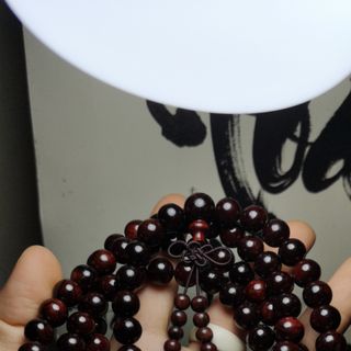 Tràng hạt đi chùa niệm phật