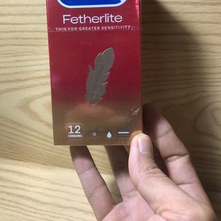 Bao cao su Durex Fetherlite hộp 12 chiếc