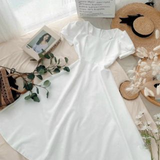 ĐẦM XÒE CỔ XUÔNG TAY NGẮN 3 MÀU