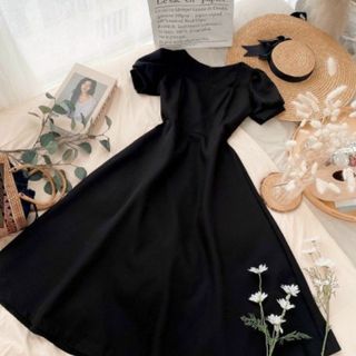 ĐẦM XÒE CỔ XUÔNG TAY NGẮN 3 MÀU