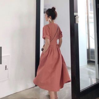 ĐẦM HỒNG RUỐC XẾP LI DÁNG DÀI 2 MÀU