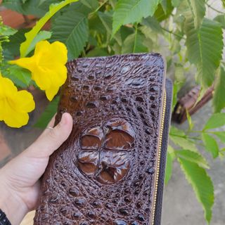 cầm tay cá sấu 2 khóa gù