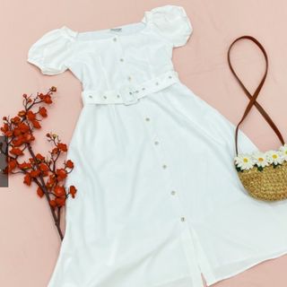ĐẦM TRẮNG TRỄ VAI KÈM BELT