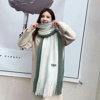 khen len choàng cổ phồi 2 màu