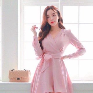 ĐẦM HỒNG CỘT EO TAY DÀI