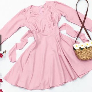 ĐẦM HỒNG CỘT EO TAY DÀI