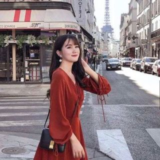 ĐẦM SUÔNG CAM RÚT DÂY TAY DÀI