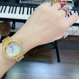 ĐỒNG HỒ DlOR NỮ XINH XINH