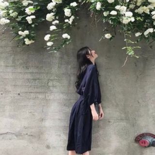 ĐẦM KEM ĐEN ĐAN DÂY TAY LỠ