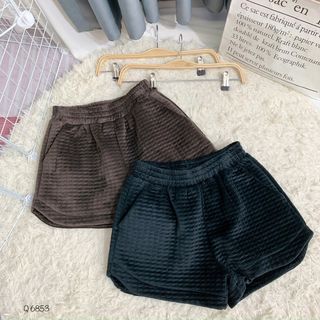 Quần short da lộn nhung mịn đẹp xĩu , lưng thun co giãn