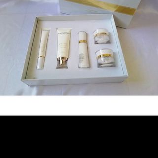 Bộ Sản Phẩm Dưỡng Trắng Kayoko Trắng