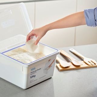 Thùng gạo Sendai 12kg Nắp nhựa kín và kháng khuẩn-Thương Hiệu Inochi sản xuất theo phong cách và tiêu chuẩn Nhật Bản