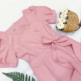 ĐẦM HỒNG CỔ U NÚT BỌC