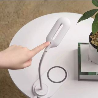 Đèn Bàn Cảm Ứng 3 Mức Sáng Bảo Vệ Mắt Kiêm Sạc Không Dây Đa Năng WCT-T1 - Bảo hành 6 tháng
