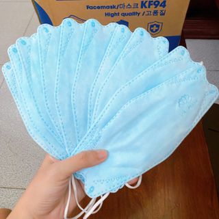 Khẩu trang KF 94 dày dặn 4 lớp, 1 thùng 300 cái