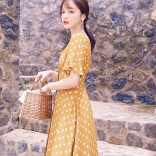 ĐẦM BI CAM THUN EO