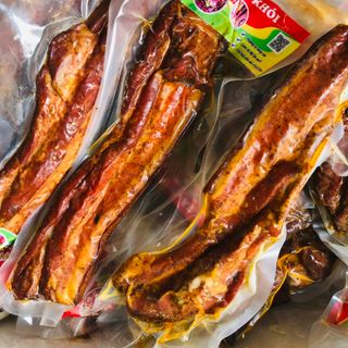 BA CHỈ HUN KHÓI ĐẶC SẢN VÙNG CAO