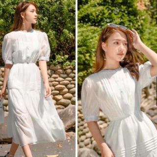 ĐẦM TRẮNG ĐI TIỆC CỔ TRỤ VIỀN XẾP LI