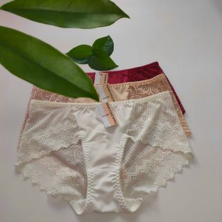 10 quần lot ren Mara