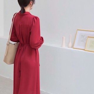ĐẦM ĐỎ TAY DÀI DÂY CỔ