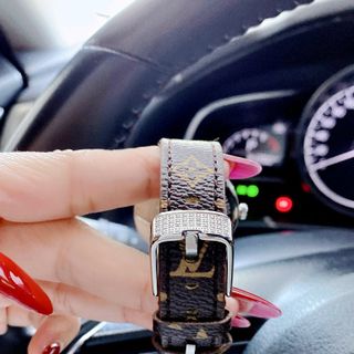 Đồng hồ Nữ LOUISS VUITTONN IN DIAMONDS