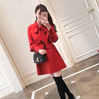 ĐẦM ĐỎ TAY DÀI NƠ CỔ