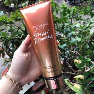 Dưỡng Thể Victoria’s Secret Amber 236ml