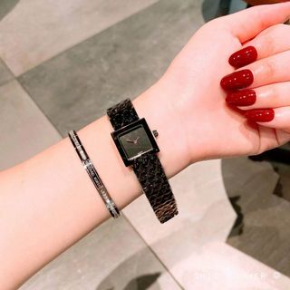ĐỒNG HỒ THỜI TRANG NỮ MẶT VUÔNG