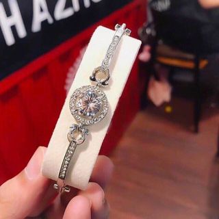 SET ĐỒNG HỒ DlOR KÈM LẮC XINH XINH