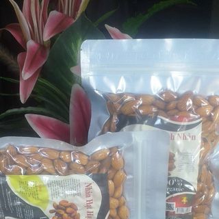 Nhân hạnh nhân Úc sống