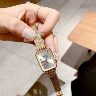 ĐỒNG HỒ D W LƯỚI NEW XINH XINH