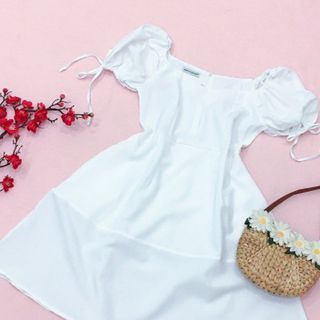 ĐẦM TRẮNG XÒE CỔ V
