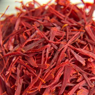 SAFFRON Nhụy Hoa Nghệ Tây Baby Saffron 4Gram [Date 10/2022]
