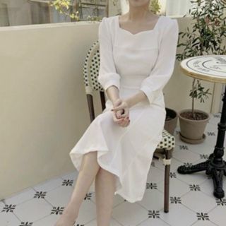 ĐẦM CỔ V THẮT NƠ 2 MÀU
