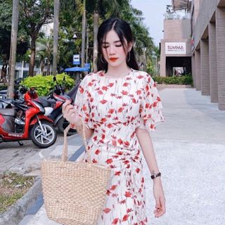 ĐẦM HOA ĐỎ TÙNG RÚT DÂY