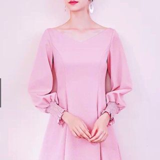 ĐẦM HỒNG CỔ V TAY DÀI