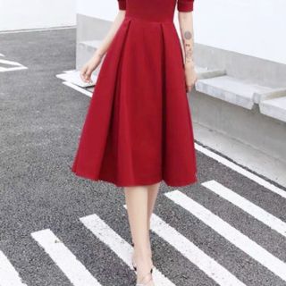 ĐẦM ĐỎ CỔ KHÓA DÁNG DÀI