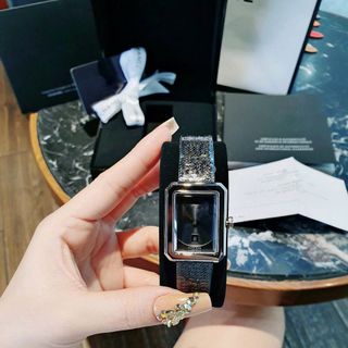 ĐỒNG HỒ THỜI TRANG LƯỚI ĐEN HUYỀN BÍ