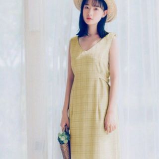 ĐẦM SUÔNG KẺ VÀNG